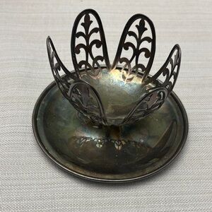 Vintage silver plate grapefruit holder